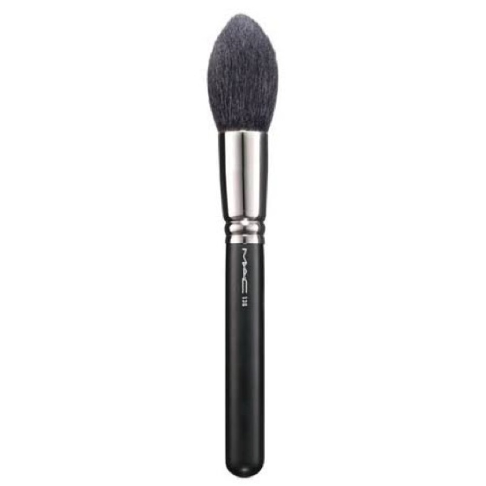 MAC 138 Tapered Face Brush